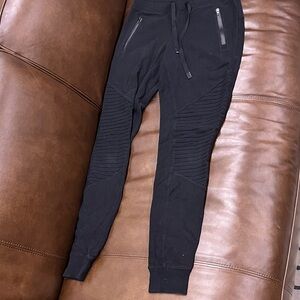 Alo Black Jogger Pants XS